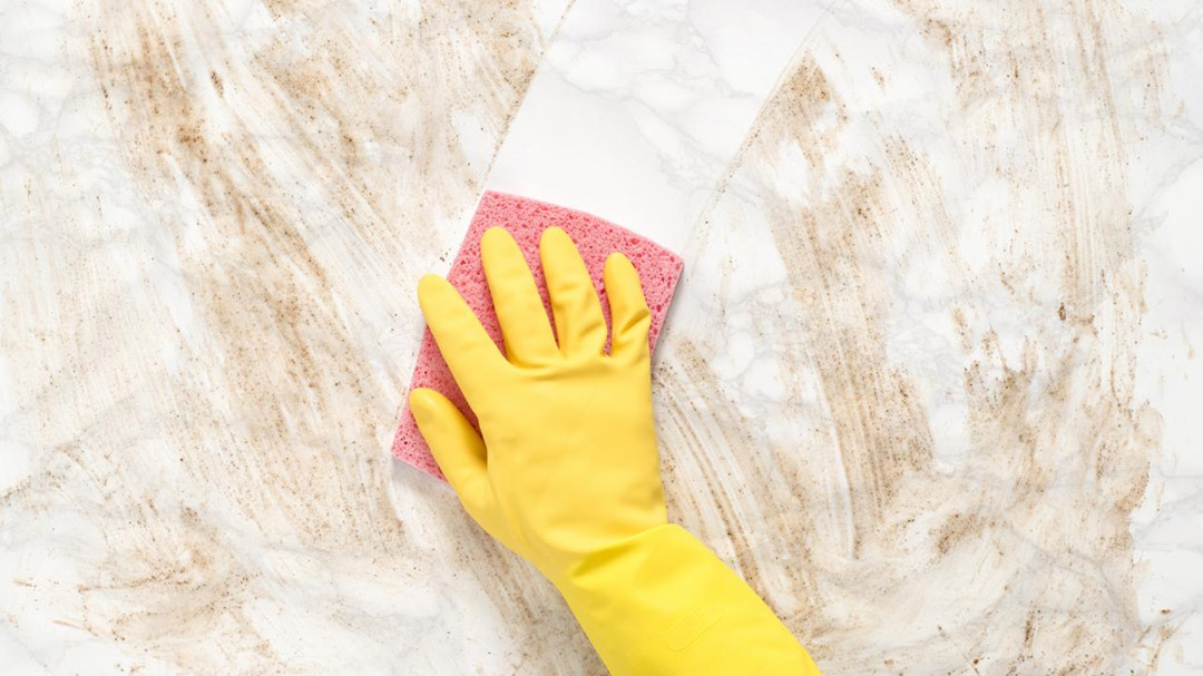 ¿Qué tipos de manchas pueden manchar su mármol?